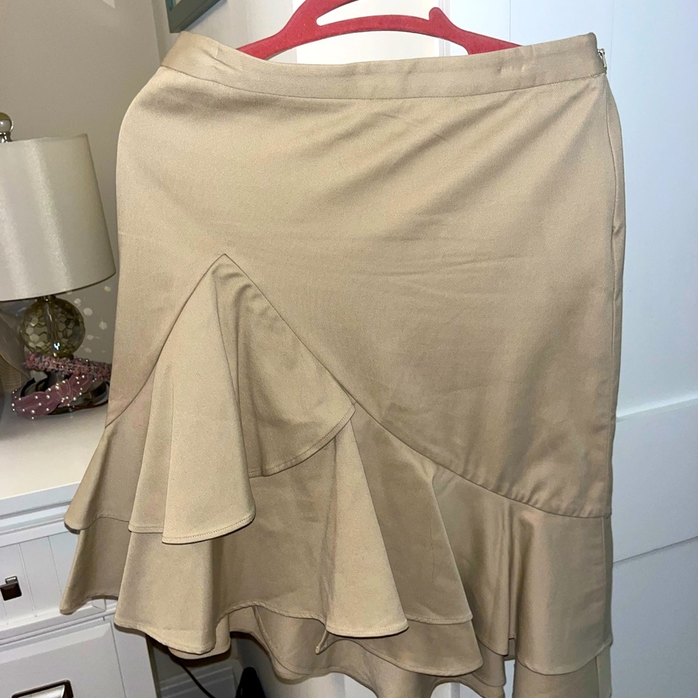Banana republic khaki ruffle skirt